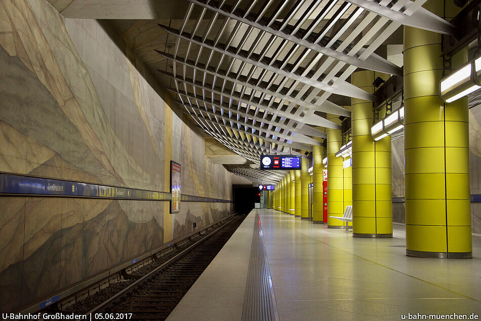 UBahnhof Großhadern (U6) UBahn München