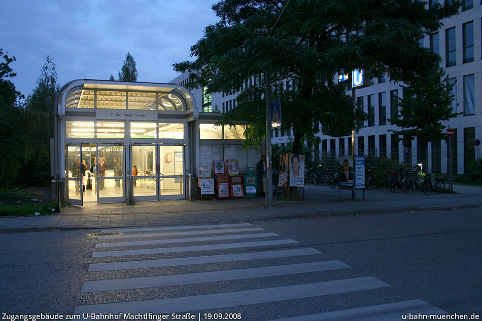 UBahnhof Machtlfinger Straße (U3) UBahn München