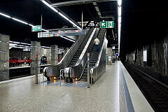 U-Bahnhof Hauptbahnhof mit entfernten Verkleidungen