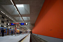 U-Bahnhof Oberwiesenfeld, links der Eröffnungszug