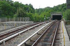 Tunneleingang der U5 nördlich des U-Bahnhofs Neuperlach Süd