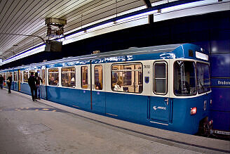 A-Wagen-Prototyp 093 als U3 im U-Bahnhof Brudermühlstraße