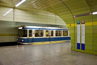 A-Wagen 116 im U-Bahnhof Karlsplatz (Stachus)