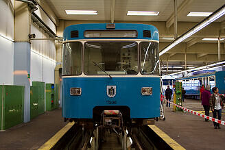 A-Wagen 236 in einer Werkshalle der Technischen Basis in Fröttmaning