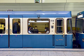 A-Wagen 316 im U-Bahnhof Karlsplatz (Stachus)