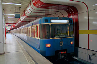 A-Wagen 360 als U5 im U-Bahnhof Ostbahnhof