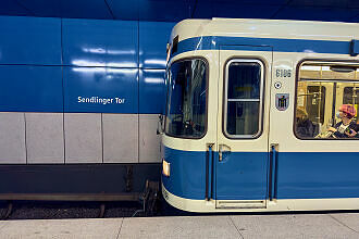 A-Wagen 106 im U-Bahnhof Sendlinger Tor (U3/U6)