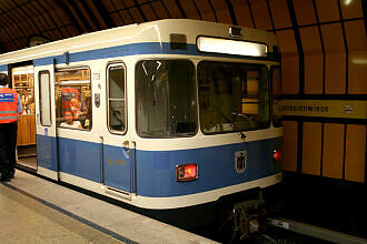 A-Wagen 136 im U-Bahnhof Theresienwiese