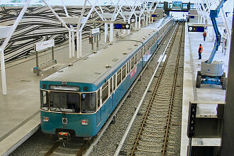 A-Wagen 211 als U6 im U-Bahnhof Fröttmaning