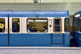 A-Wagen 316 im U-Bahnhof Karlsplatz (Stachus)