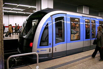 C-Zug 602 als U2 im U-Bahnhof Hauptbahnhof