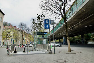 Oberfläche am U-Bahnhof Candidplatz