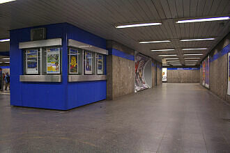 Nördliches Sperrengeschoss im U-Bahnhof Goetheplatz
