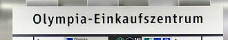 Stationsschild U-Bahnhof Olympia-Einkaufszentrum (U1)