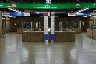 Sperrengeschoss im U-Bahnhof Theresienstraße