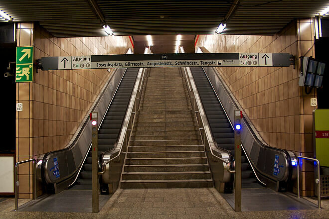 U-Bahnhof Josephsplatz (U2, U8) - U-Bahn München