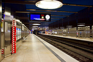 U-Bahnhof Olympia-Einkaufszentrum U-Bahnhof Olympia-Einkaufszentrum