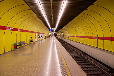 U-Bahnhof Sendlinger Tor (U1/U2) vor dem Umbau U-Bahnhof Sendlinger Tor (U1/U2) vor dem Umbau