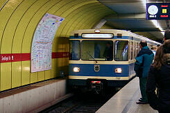 A-Wagen 107 im U-Bahnhof Sendlinger Tor (U1/U2)