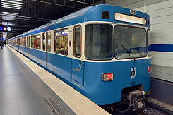 A-Wagen 314 als U3 im U-Bahnhof Odeonsplatz