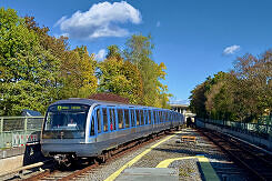 C-Zug 606 als U6 bei der Einfahrt in den U-Bahnhof Studentenstadt