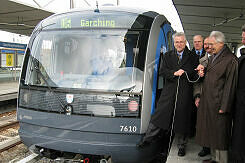 C-Zug 610 wird am 16. Februar 2004 an die Stadt Garching übergeben
