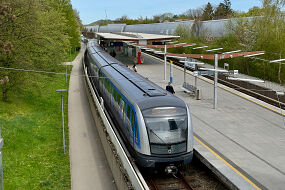 C2-Zug 754 als U6 im U-Bahnhof Freimann