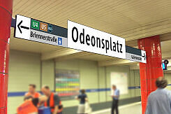 Leitsystem Odeonsplatz – Fotomontage Leitsystem