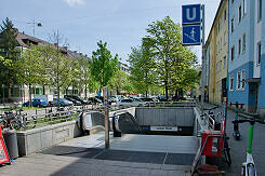 Oberfläche am U-Bahnhof Laimer Platz