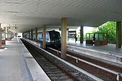 Ausfahrender C-Zug im U-Bahnhof Neuperlach Süd