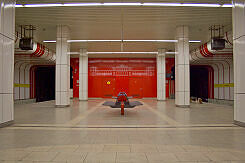 Südlicher Bahnsteigbereich im U-Bahnhof Ostbahnhof