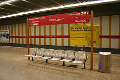 U-Bahnhof Rotkreuzplatz