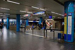 Sperrengeschoss im U-Bahnhof Sendlinger Tor vor dem Umbau