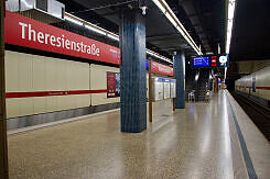 U-Bahnhof Theresienstraße