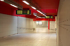 Westlicher Verbindungstunnel von der S-Bahn zur U-Bahn in Trudering