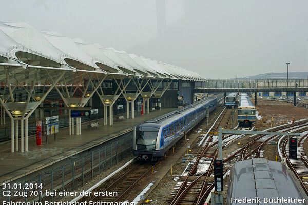 C2-Zug 701 bei einer der ersten Fahrten im Betriebshof Fröttmaning