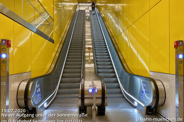 Neuer Aufgang unter der Sonnenstraße im U-Bahnhof Sendlinger Tor (U1/U2)