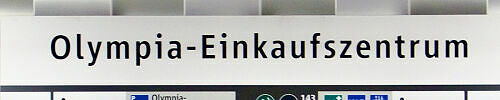 Stationsschild U-Bahnhof Olympia-Einkaufszentrum (U1)