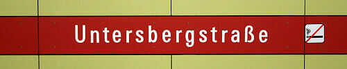 Stationsschild U-Bahnhof Untersbergstraße Stationsschild U-Bahnhof Untersbergstraße