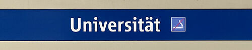 Stationsschild Universität