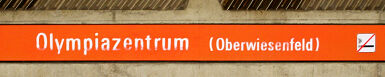 Stationsschild U-Bahnhof Olympiazentrum