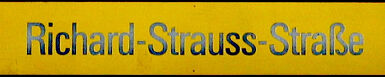 Stationsschild U-Bahnhof Richard-Strauss-Straße