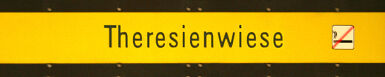 Stationsschild U-Bahnhof Theresienwiese