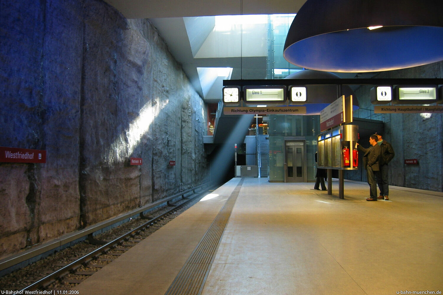 UBahnhof Westfriedhof (U1, U7) UBahn München
