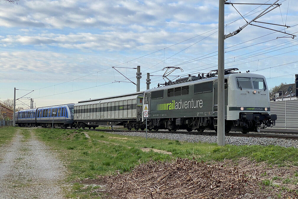 Überführung eines neuen C2-Zuges durch Rail Adventure