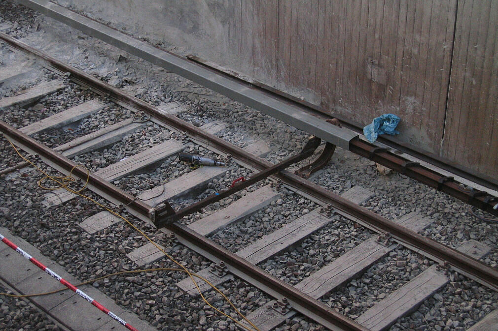 Messgerät für die Lage der Stromschiene