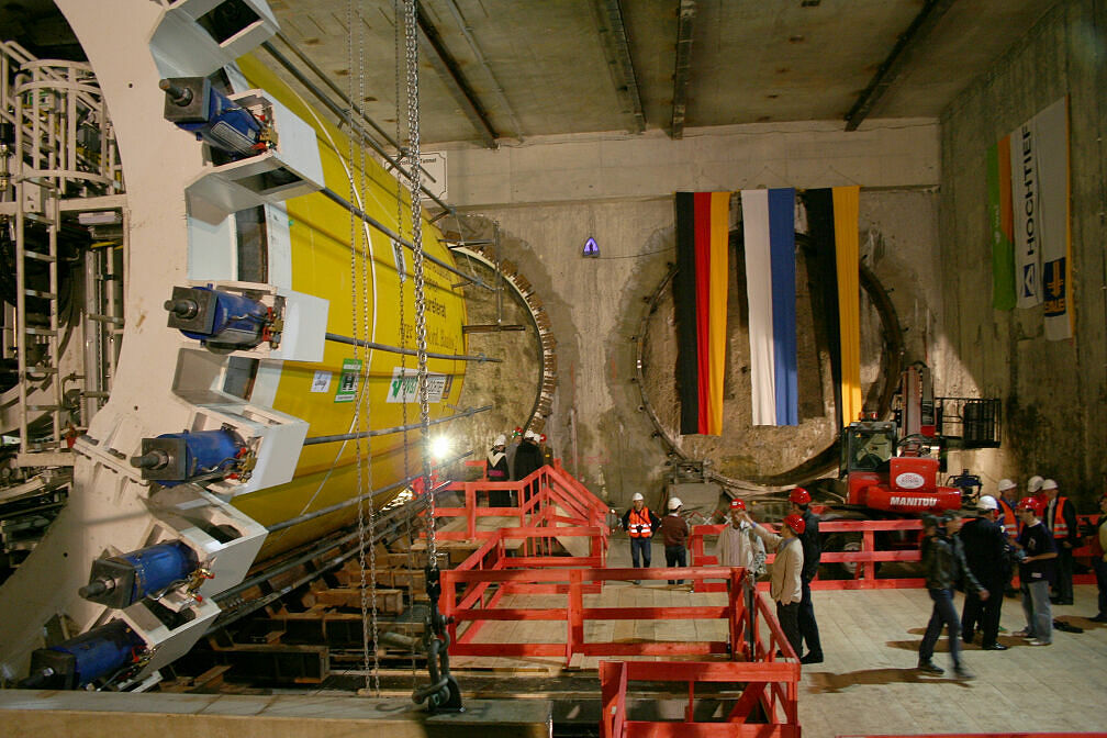 Tunneltaufe Moosach, links Schildvortriebsmaschine