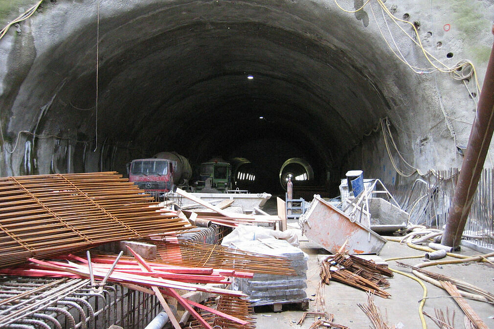 Startschacht zum Tunnelvortrieb Richtung Olympia-Einkaufszentrum