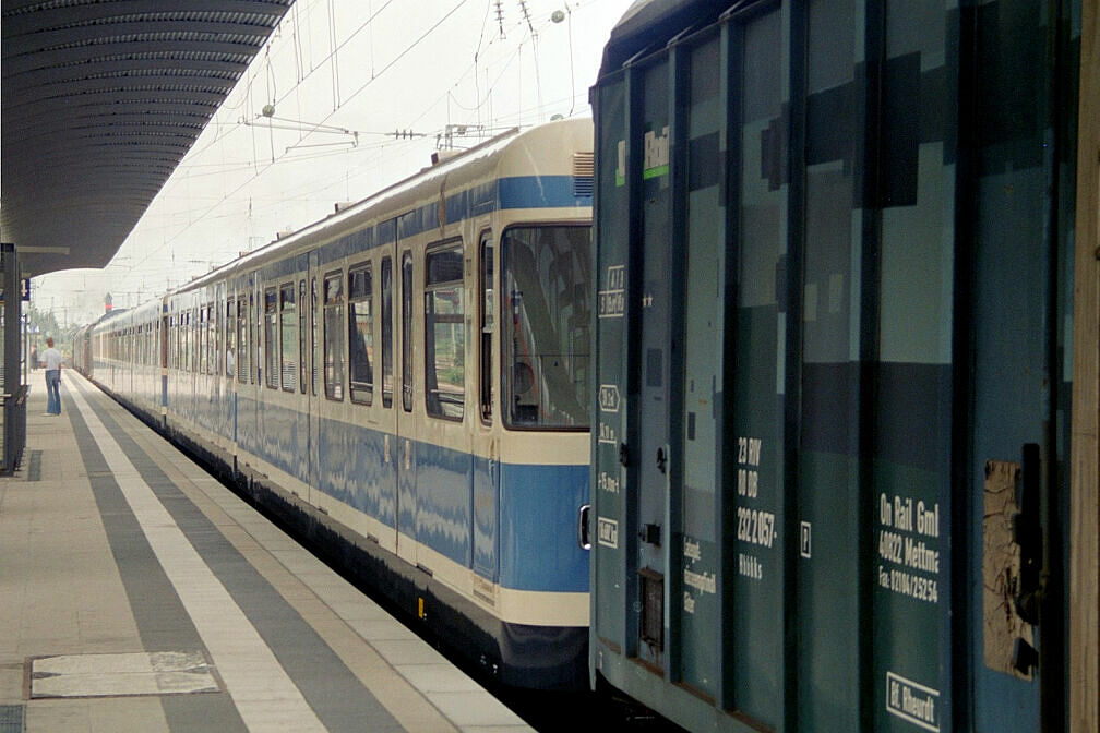 Überführung dreier U-Bahn-Wagen 2003 – Aufenthalt in Treuchtlingen