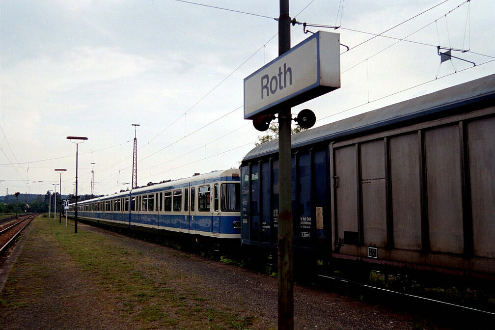 Überführung dreier U-Bahn-Wagen 2003 – Standzeit in Roth